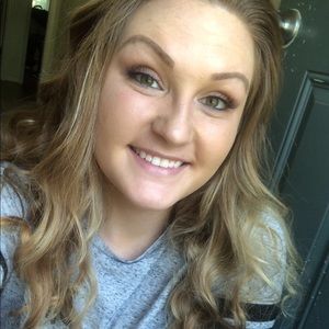 Meet your Posher, Maci